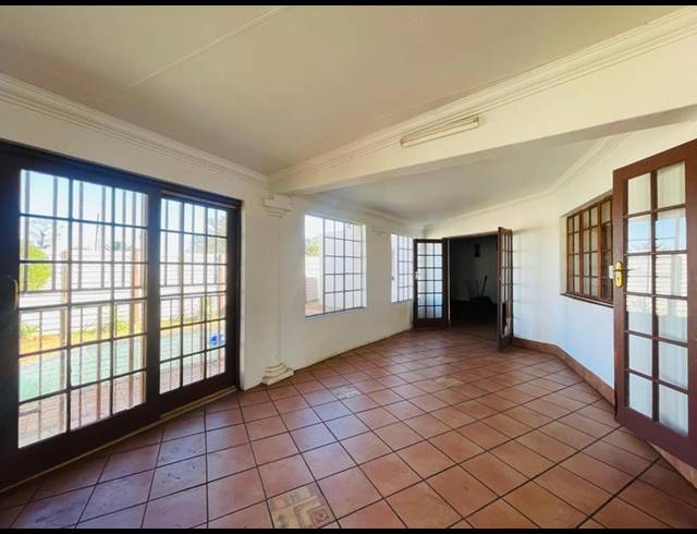 3 BEDROOM HOUSE FOR SALE IN POLLAK PARK